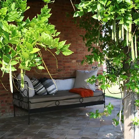Sleeps 6 Pool Wifi Villa Isola d'Arbia